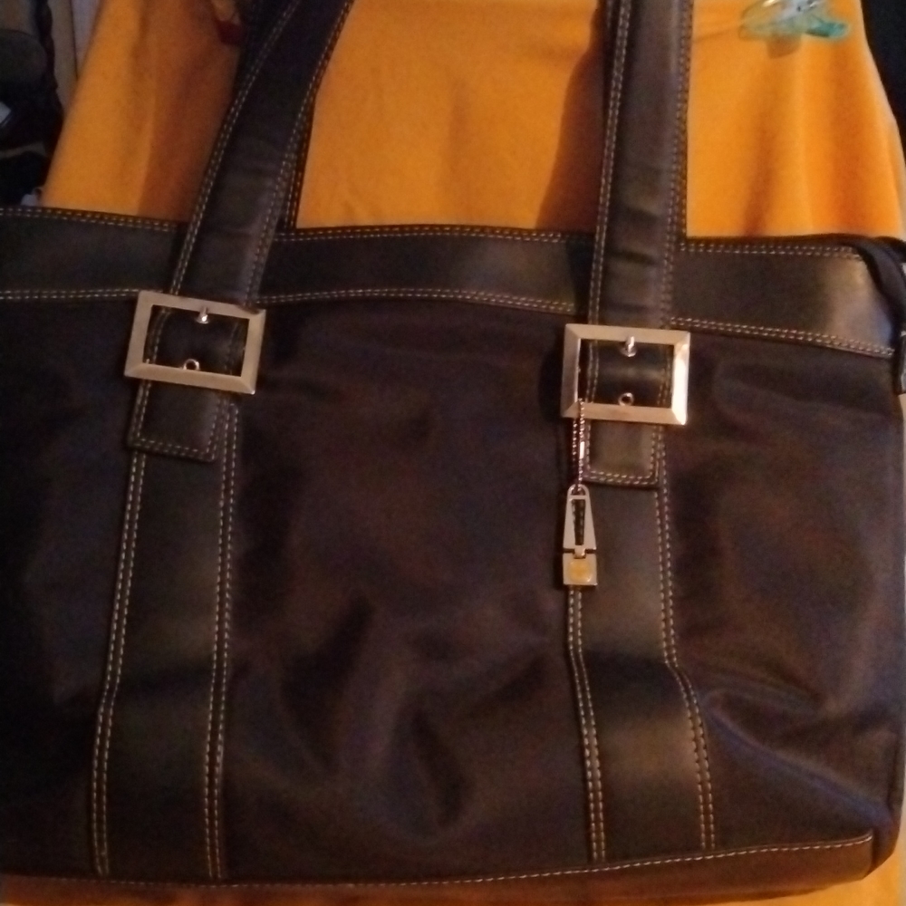 K swiss computer tote